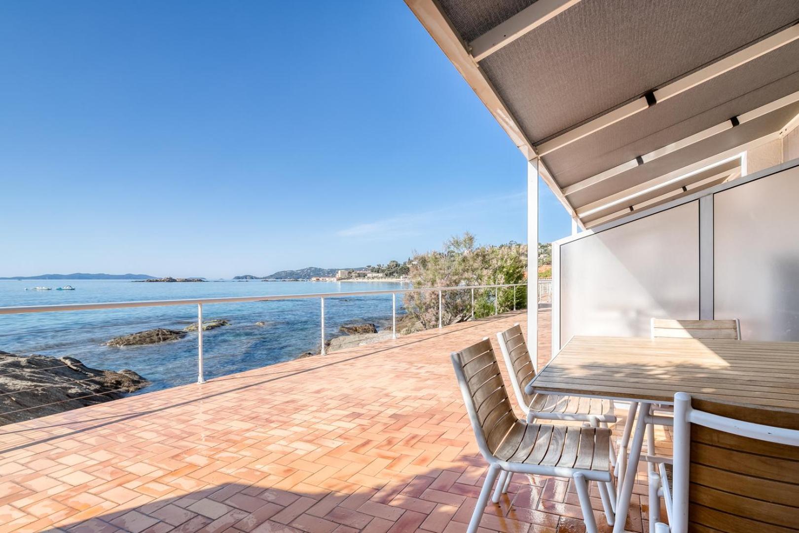 Roc Hotel - Hotel 4 Etoiles Les Pieds Dans L'Eau Le Lavandou Exterior foto